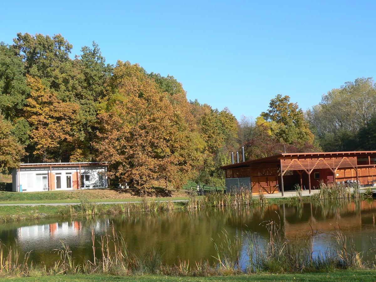 Penzion Amfik Bukovina Popovice  المظهر الخارجي الصورة